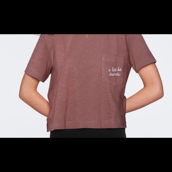 VS Pink “A Little Bit Dramatic” Cropped Tee - Picture 4 of 6